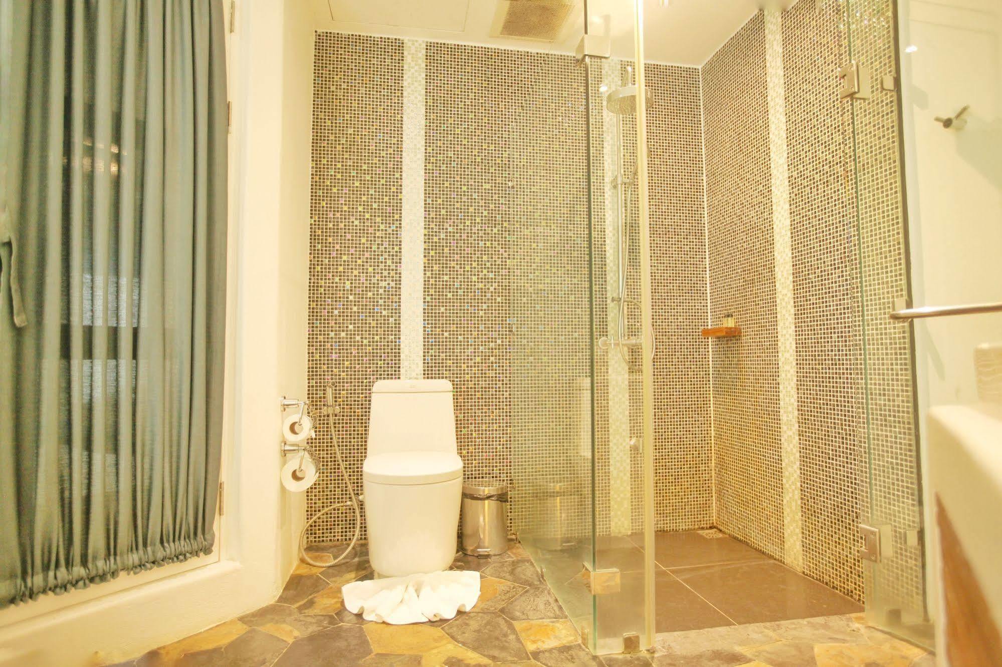 Monkey House Hotel Chiang Mai Ngoại thất bức ảnh
