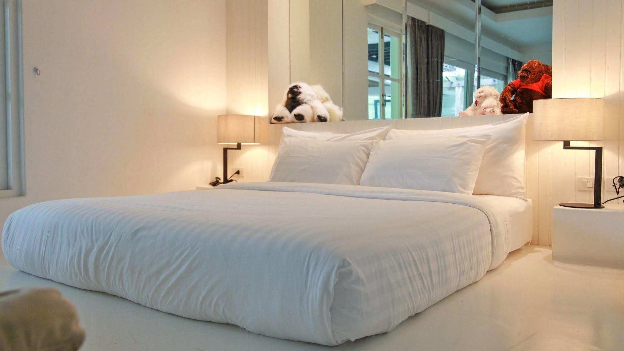 Monkey House Hotel Chiang Mai Ngoại thất bức ảnh